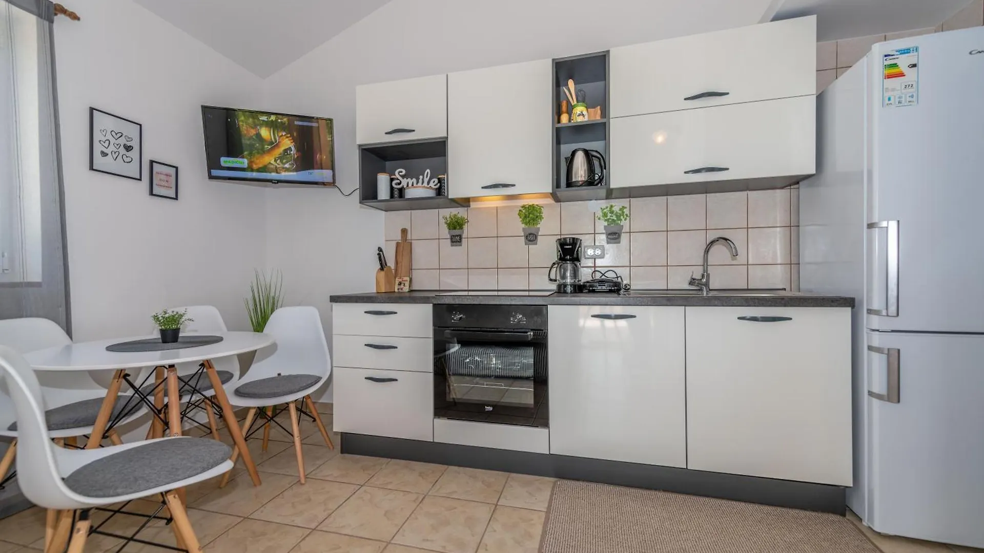 Charming Holiday Home Little House Povljana